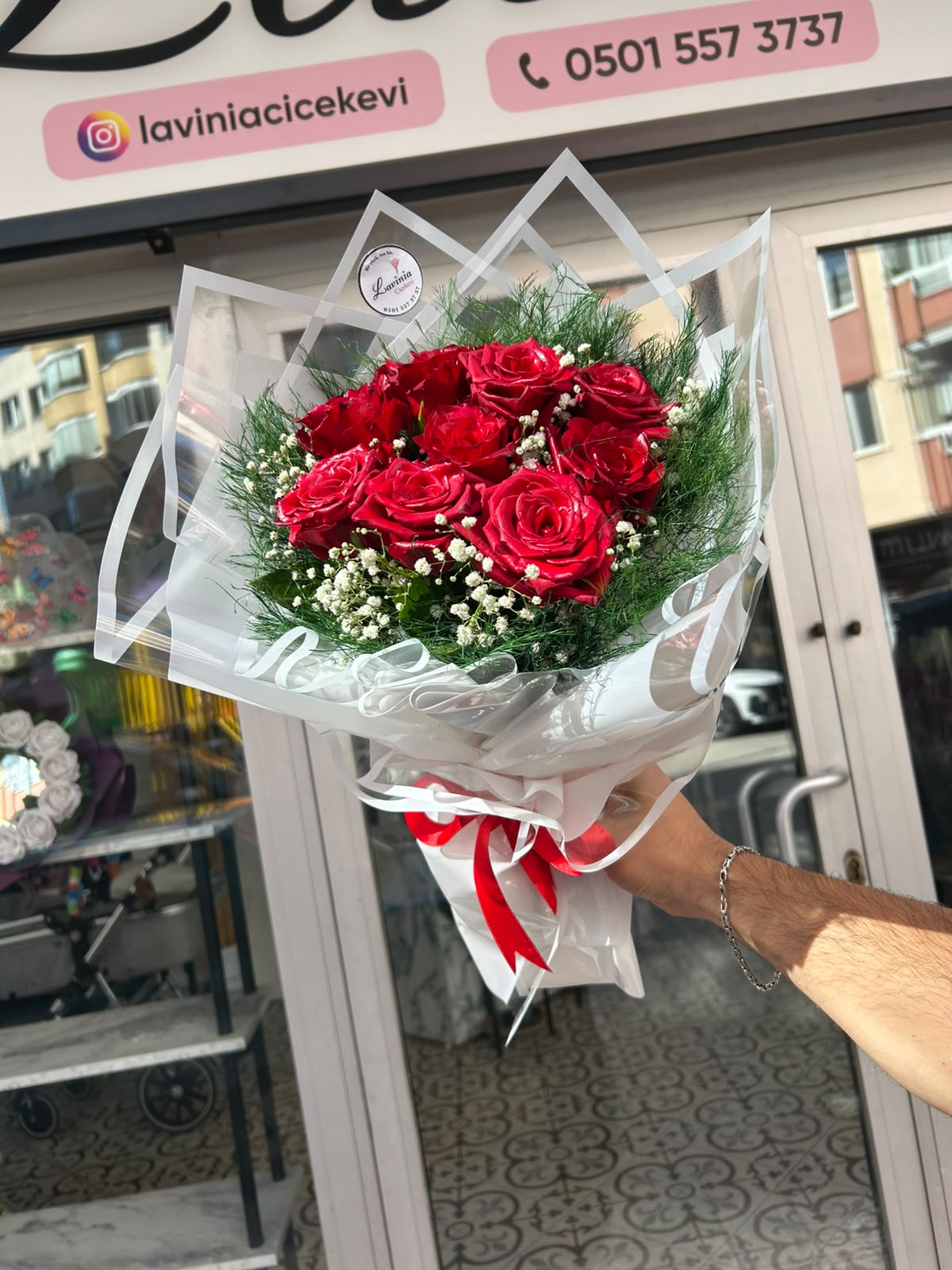 İthal Kırmızı 9'lu Gül Buketi
