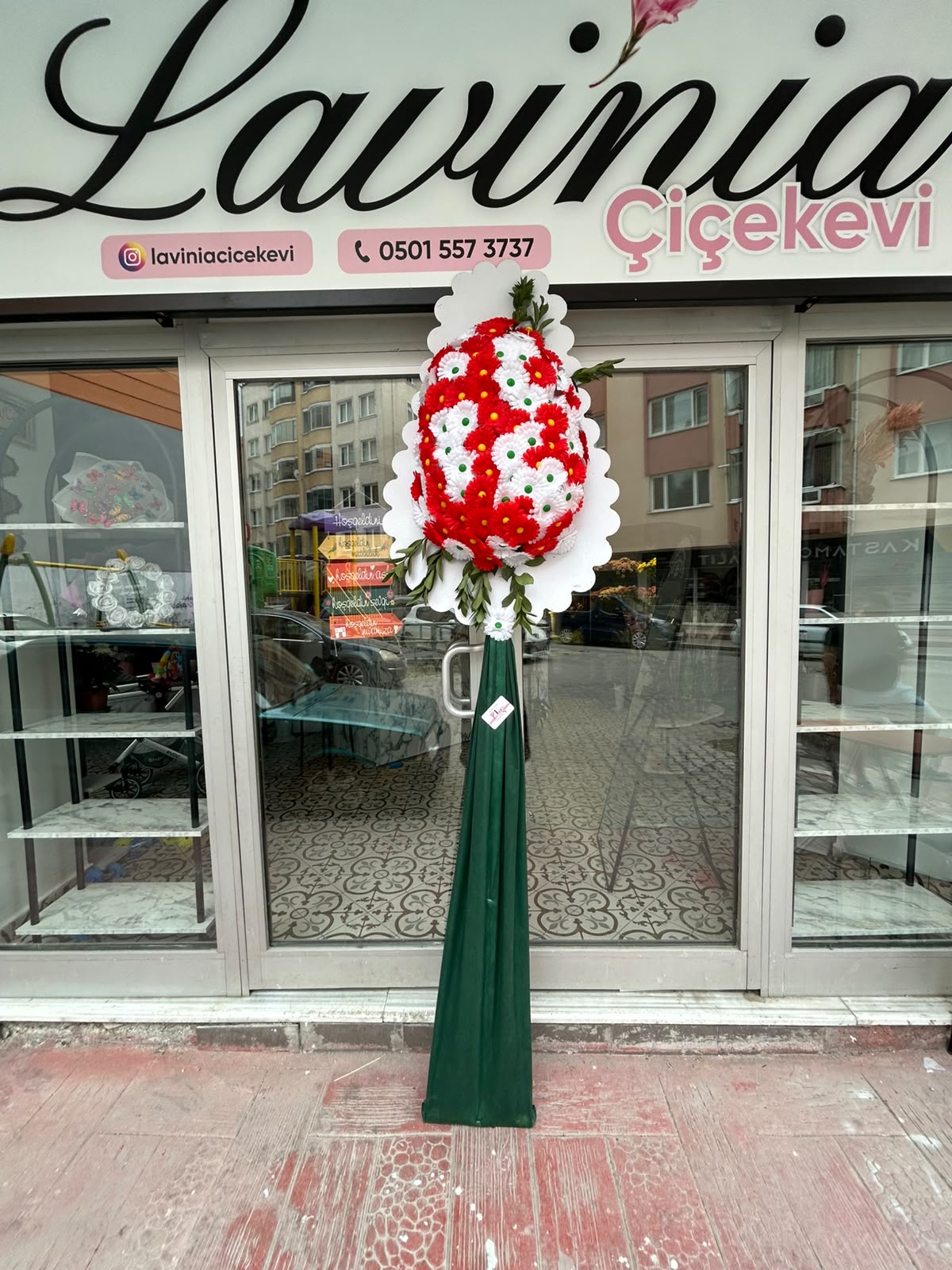 Tek Katlı Küçük Yapay Çelenk