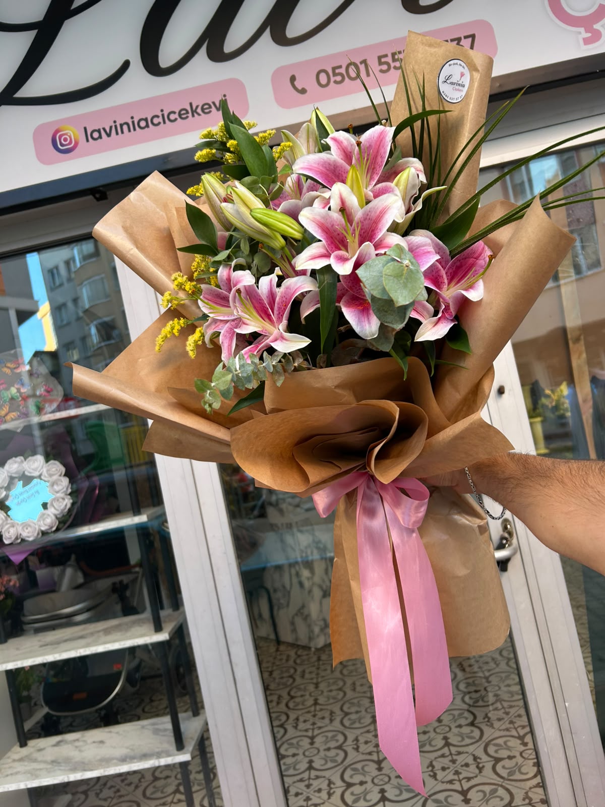 Pembe Lilyum Buketi